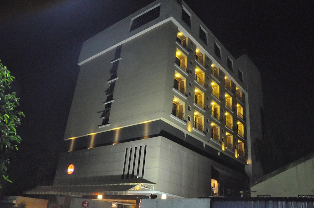 Spree Shivai Hotel Pune Pimpri-Chinchwad Экстерьер фото